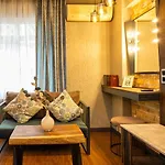 Cube Aparthotel