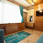Aparthotel Cube