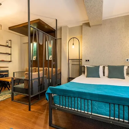 Cube 4* イスタンブール