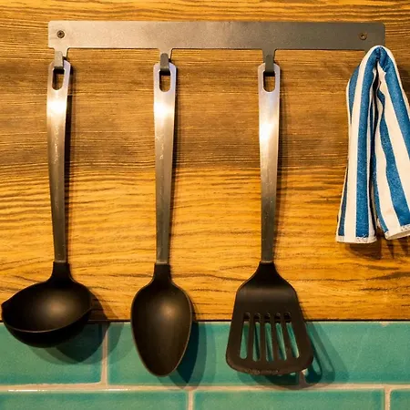 Cube アパートホテル