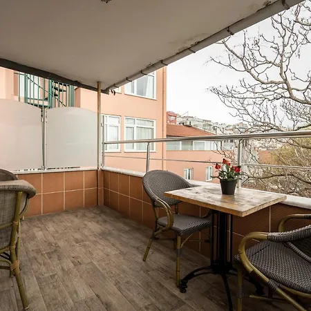 アパートホテル Cube 4*