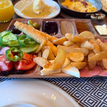 Cube アパートホテル 4*