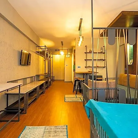 Cube Aparthotel 4*