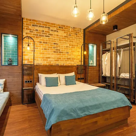 Cube Aparthotel