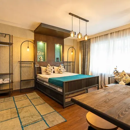 Cube Aparthotel 4*