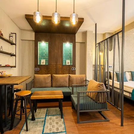 Cube Aparthotel