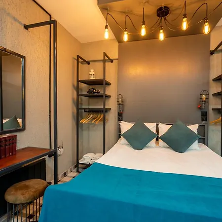 Cube Aparthotel 4*