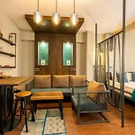 Cube Aparthotel
