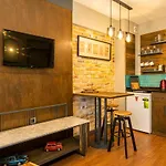 Cube Aparthotel