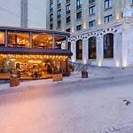 Aparthotel Cube