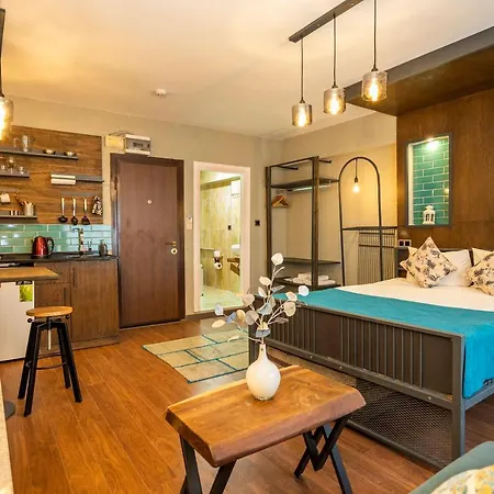 Cube Aparthotel 4*